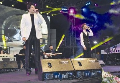 Taha ve Reha Yeprem, ezgileriyle coşturdu
