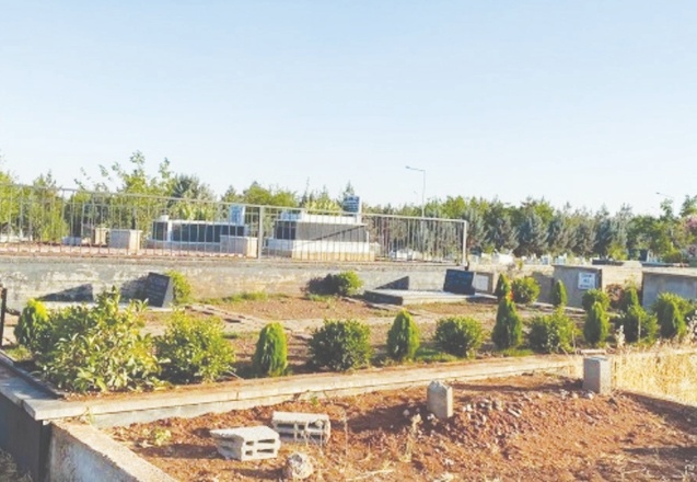 Tahir Elçi’nin mezarı tahrip edildi