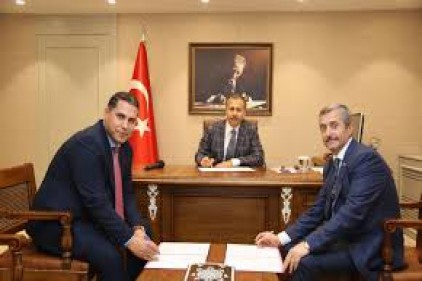 Tahmazoğlu, 500 bin adet zeytin fidanı desteğinde bulunuyor