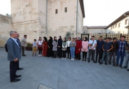 Tahmazoğlu, Bosna Hersek gezisinden dönen öğrencilerle buluştu