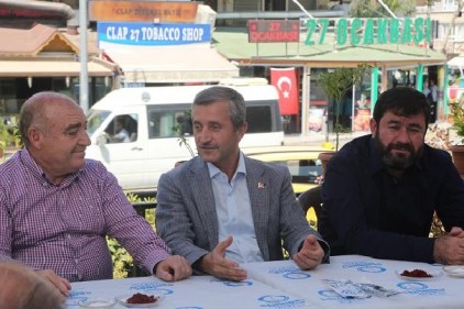 Tahmazoğlu, çat kapı taksi durağına girdi