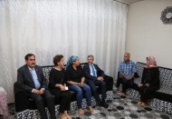 Tahmazoğlu, ev ziyaretleri yapıyor