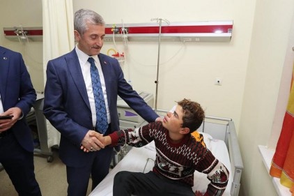 Tahmazoğlu, hastaları ziyaret etti