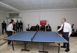 Tahmazoğlu, iddiaya girdiği müdüre sigarayı bıraktırdı 