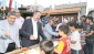 Tahmazoğlu ile birlikte ihtiyaç sahibi aileleri ziyaret ettiler