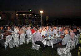 Tahmazoğlu, personeliyle iftarda bir araya