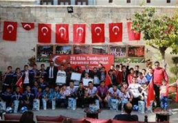 Tahmazoğlu şampiyonları ödüllendirdi