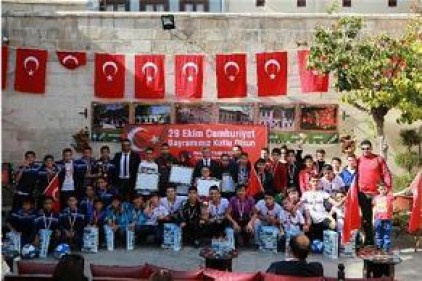 Tahmazoğlu şampiyonları ödüllendirdi