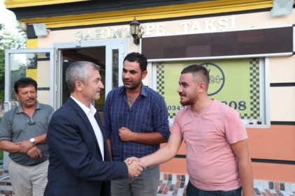 Tahmazoğlu, taksici esnafıyla buluştu