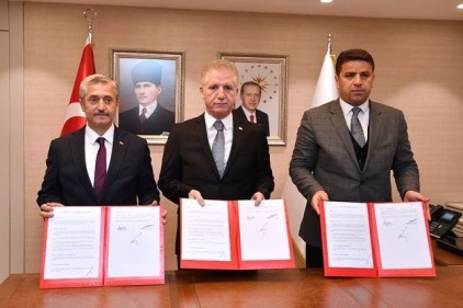 Tahmazoğlu ve Vali Gül kan bağışı protokolünü imzaladı 