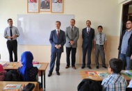 Tahmazoğlu, yeni açılan okulu ziyaret etti