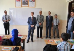 Tahmazoğlu, yeni açılan okulu ziyaret etti