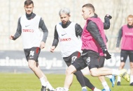 Takım kampa girdi