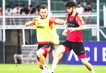 Takım, taktik çalıştı