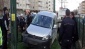 Takla atan otomobil tramvay yoluna girdi