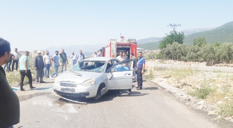 Taklalar atan araçtan burunları bile kanamadan çıktılar