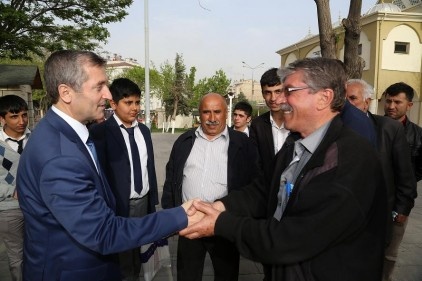 Taksicileri ziyaret etti