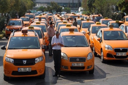 Taksimetre açmayan, yüksek sesle müzik açan, fazla para alan yandı