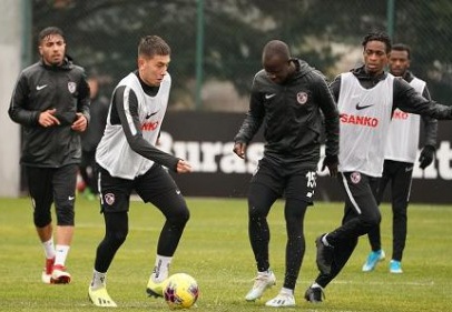 Taktik çalıştılar