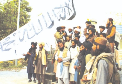 Taliban, ABD ve NATO güçleriyle çalışmış insanları tespit edip evlerine gidiyor