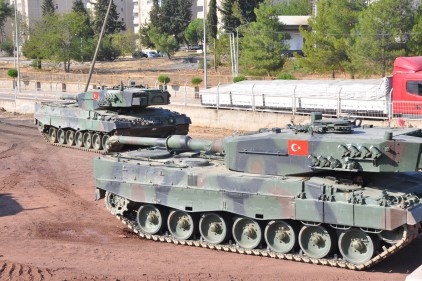 Tanklar taşınıyor! Sayıları 90&#8217;ı aştı