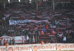 Taraftar memnun