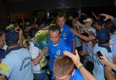 Taraftarlar Fener’i yalnız bırakmadı 