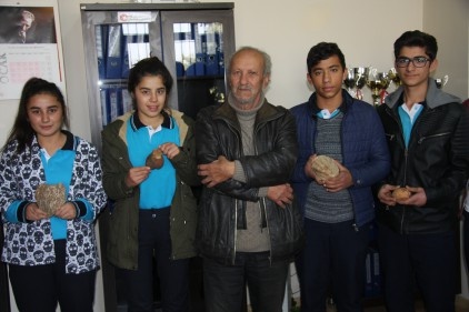 Tarihe ışık tutacak taşlar gün yüzüne çıkartılıyor