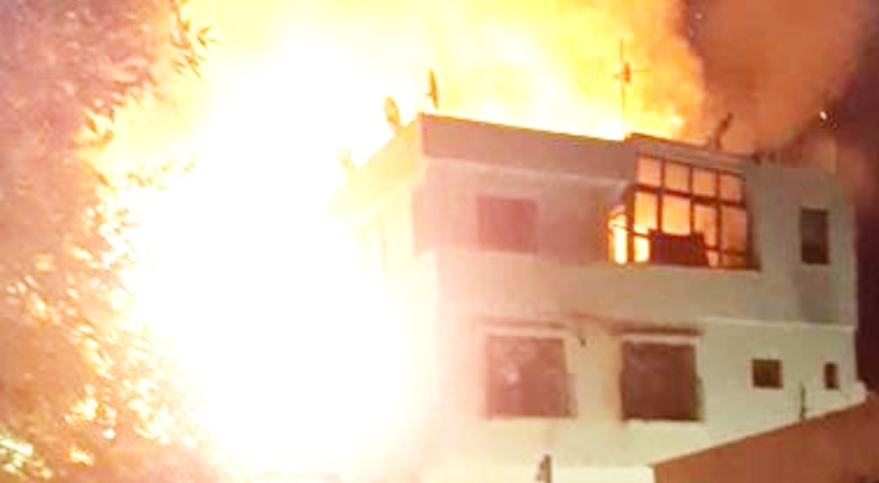 Tarihi Antep evinde çıkan yangın büyümeden söndürüldü