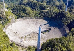 Tarihi Arecibo Gözlemevi çöktü