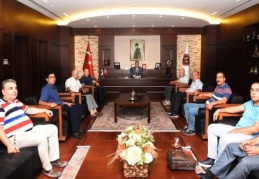 Tarihi bir geçmişe sahip olan deri sektörüne sahip çıkmalıyız