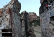 Tarihi kilise defineciler tarafından yok edildi
