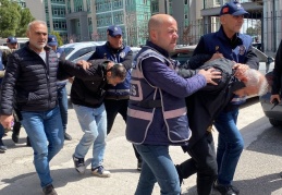 Tartışma sırasında polisi öldüren baba ve oğlu tutuklandı
