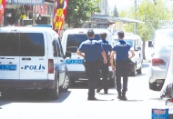 Tartıştığı şahsı sokak ortasında silahla yaraladı