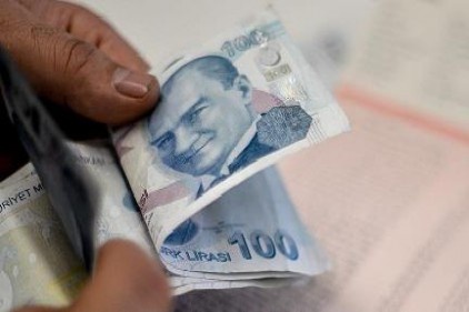 Taşıt kredilerindeki düşüş bin 450 lira kar ettirdi