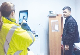 Taşıyıcı duvarlar zayıf, çatı döşemeleri ağır betonarme