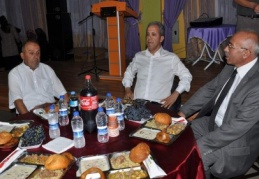 Tayyar iftar yemeğine katıldı