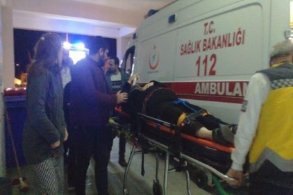Taziyeden dönen aileye alkollü sürücü çarptı