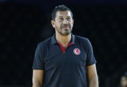 TBF, A Milli Basketbol Takımı Başantrenörü Ufuk Sarıca ile yollarını ayırdı