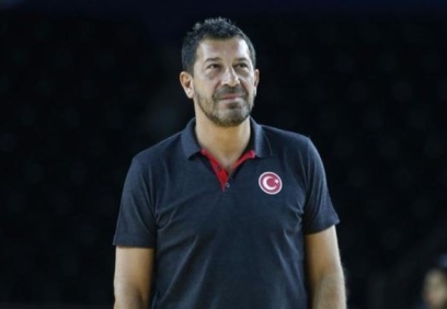 TBF, A Milli Basketbol Takımı Başantrenörü Ufuk Sarıca ile yollarını ayırdı
