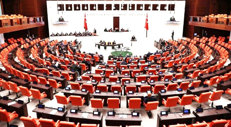 TBMM Anayasa Komisyonu'na Yusuf Beyazıt seçildi