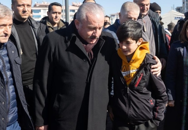 TBMM Başkanı Şentop, Gaziantep’te çadır kentleri ziyaret etti