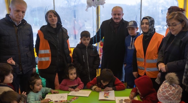 TBMM Başkanı Şentop, Gaziantep’te çadır kentleri ziyaret etti