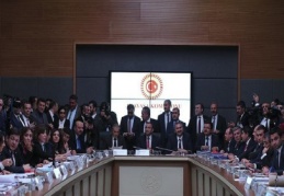 TBMM'de anayasa mesaisi sürecek