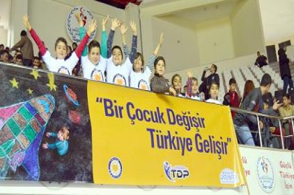 TDP Öğrencilerinden Dünya Gönüllüler Günü Mesajı