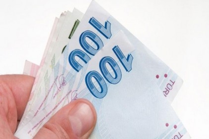 2015&#039;TE lüks yaşama 1 trilyon euro harcandı