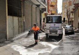 “Tedbirleri alıyoruz, sokağa çıkmayın”
