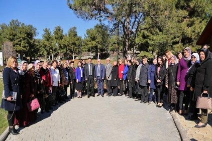 Tek derdimiz milletimize hizmet etmek