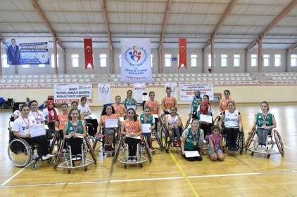 Tekerlekli Sandalye Basketbol Kadınlar Türkiye Şampiyonası bu yıl İstanbul&#8217;da gerçekleşti