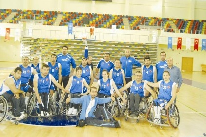 Tekerlekli Sandalye Basketbol Takımı, 57&#8211;61 mağlup oldu